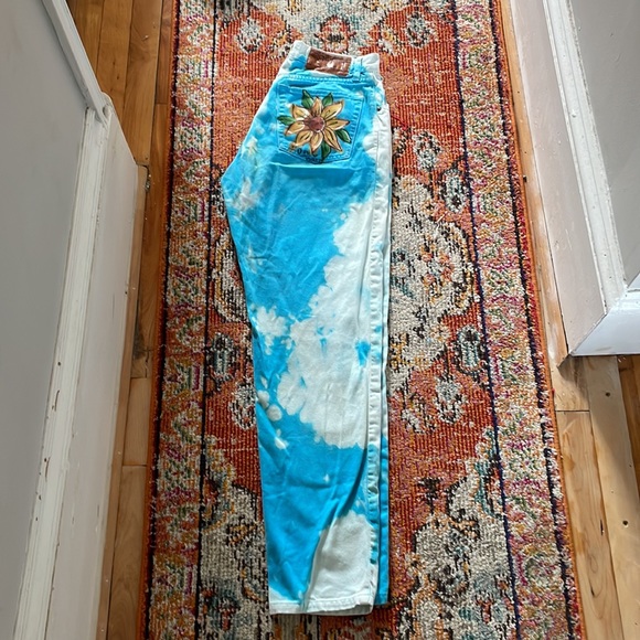 Vintage ESPRIT vibrant turquoise denim mom jean hand painted!! - Picture 3 of 16